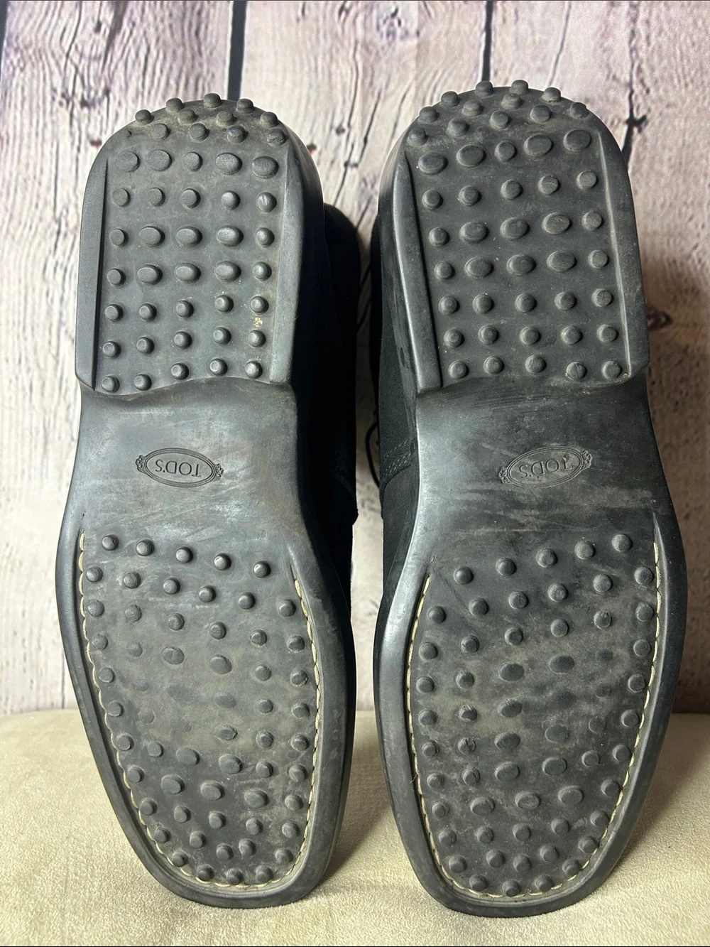 Tod”s suede desert boot chukka black size 9.5. Very good condition